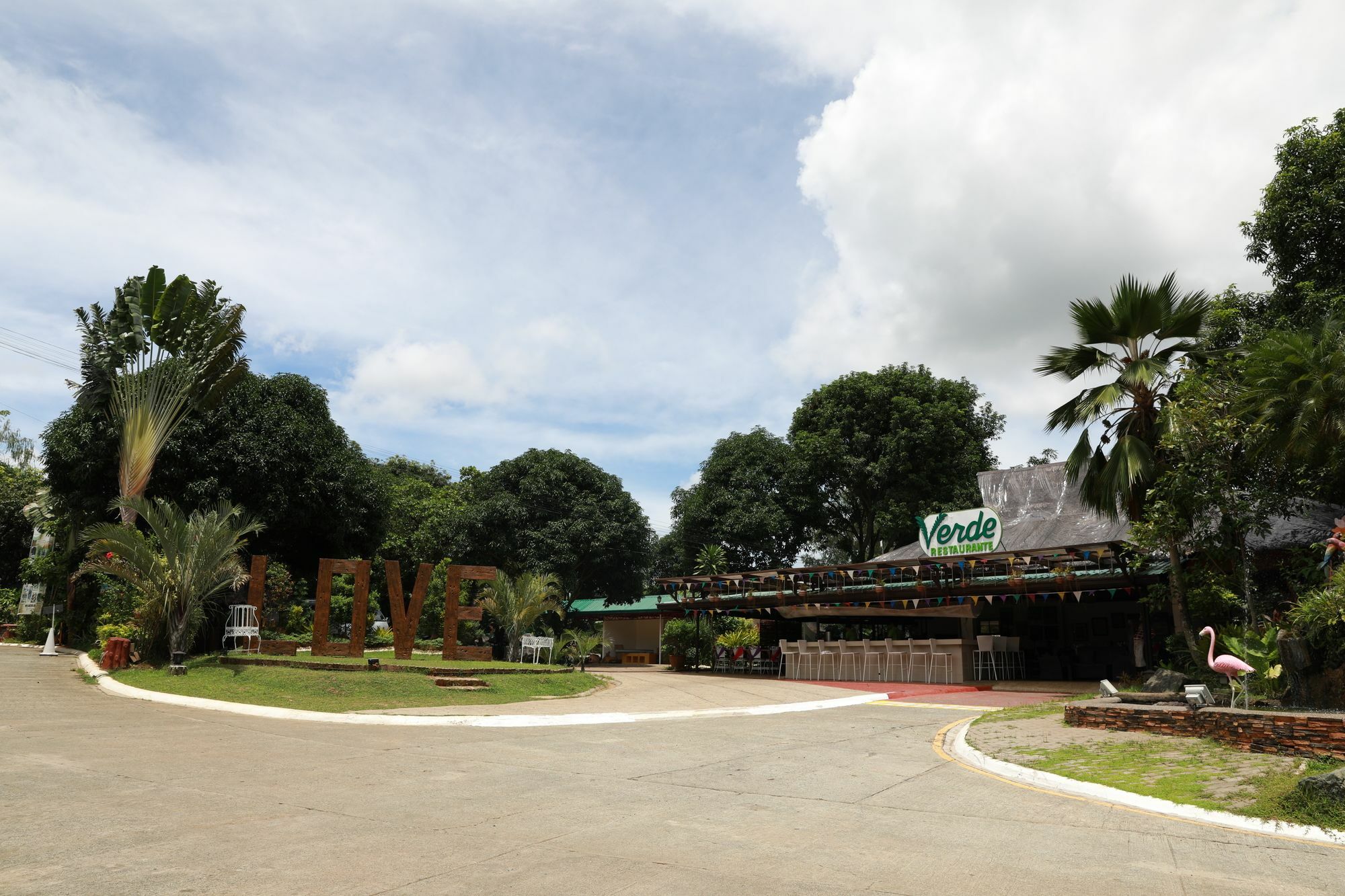 Loreland Farm Resort Antipolo Exterior foto